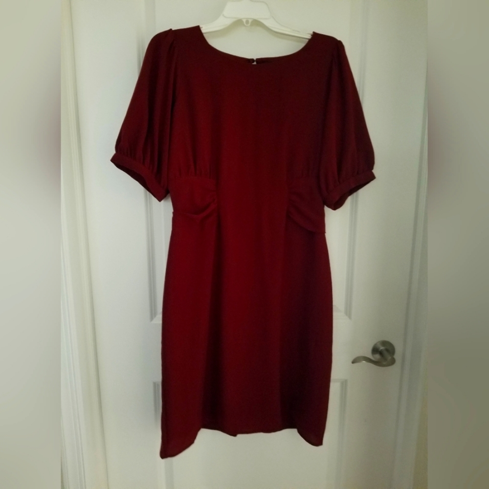 Express Fashion red crepe half sleeve dress, lined, with keyhole back, large